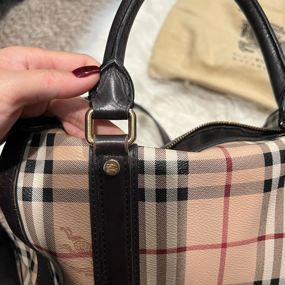 Burberry handbag - Picture 9 of 16